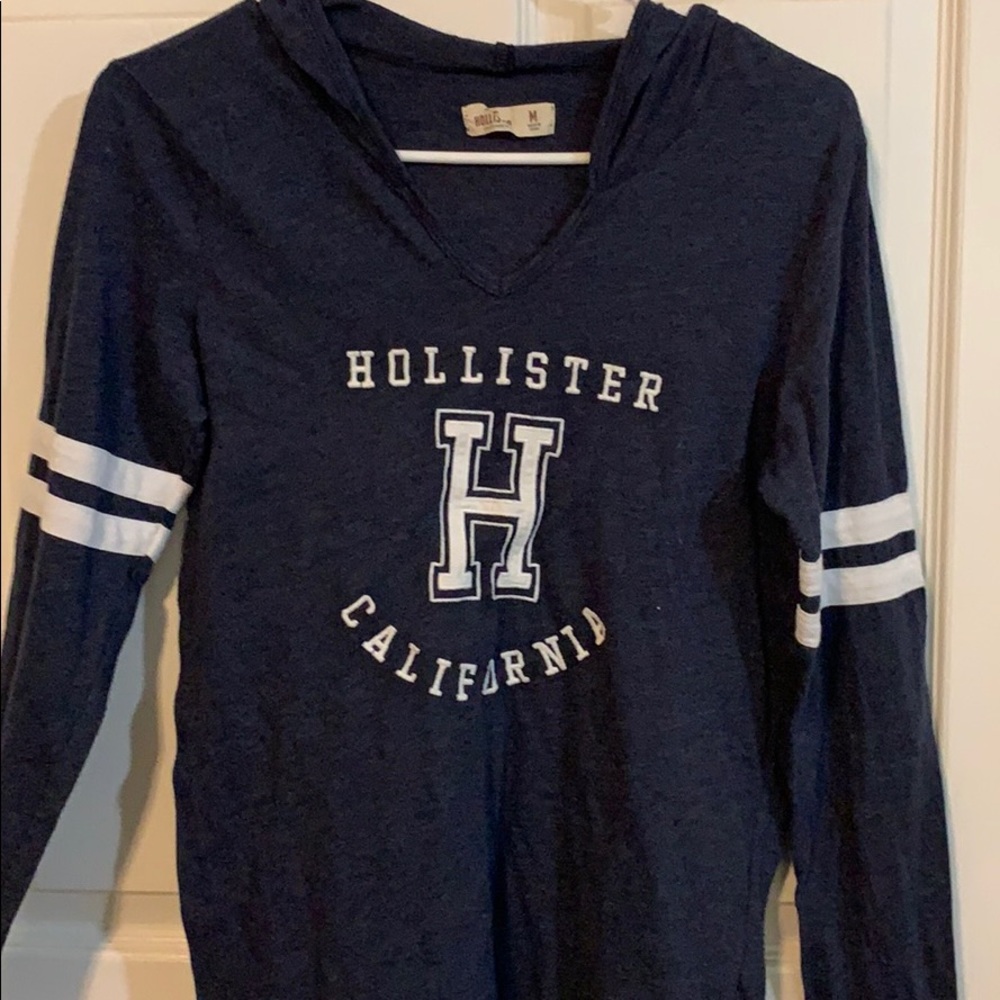 Long sleeve hooded shirt